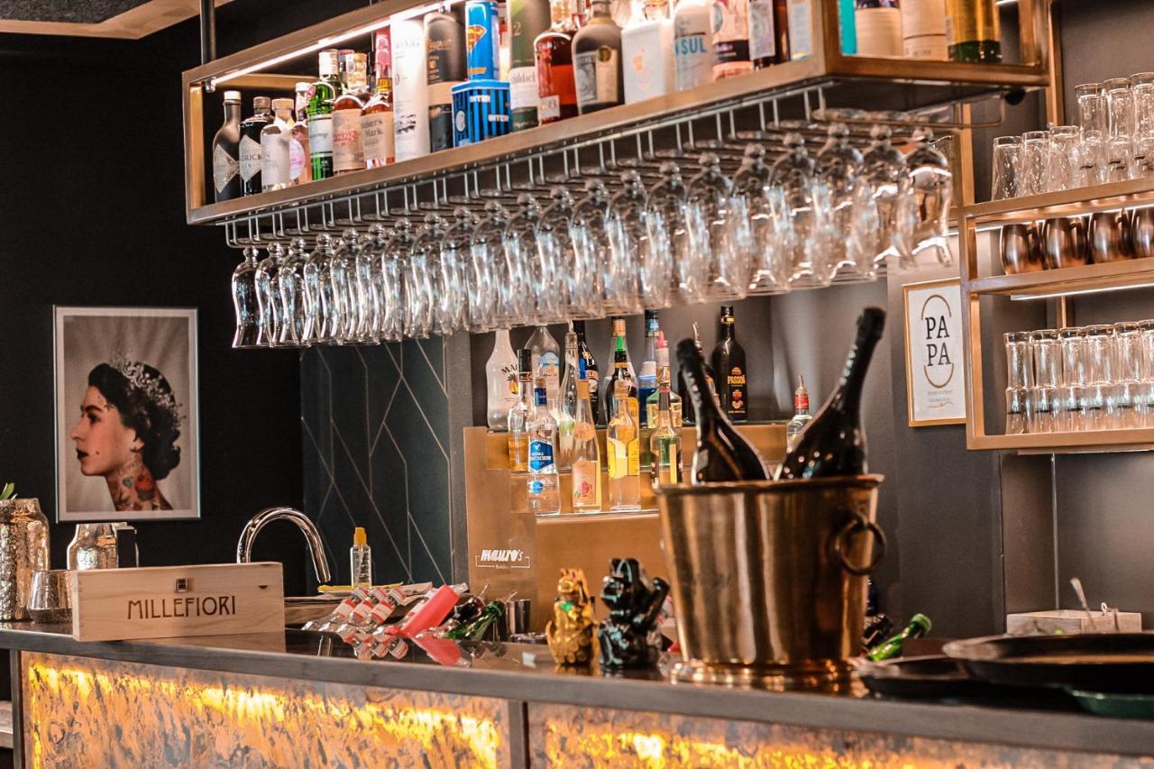 Hotel Schwarzer Adler Jever Ngoại thất bức ảnh