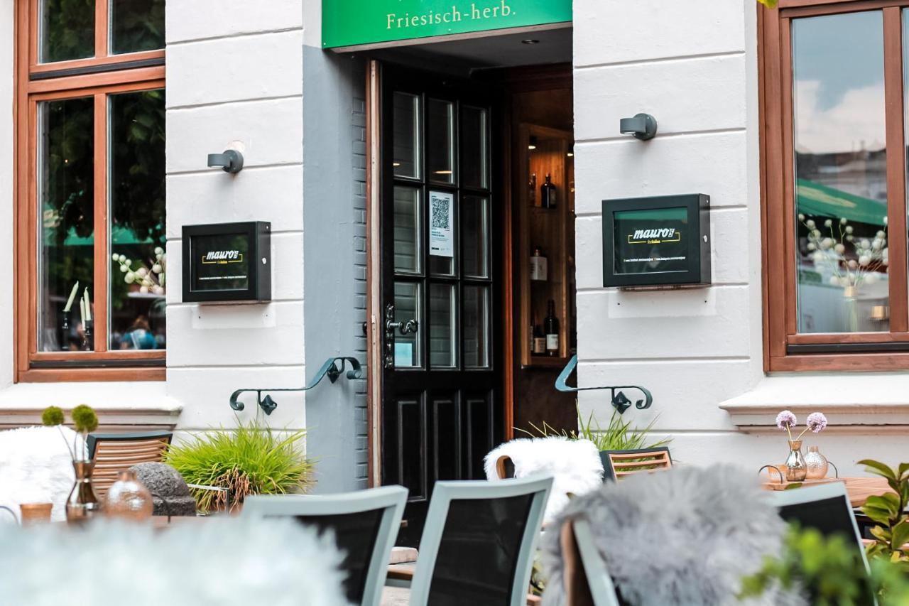 Hotel Schwarzer Adler Jever Ngoại thất bức ảnh