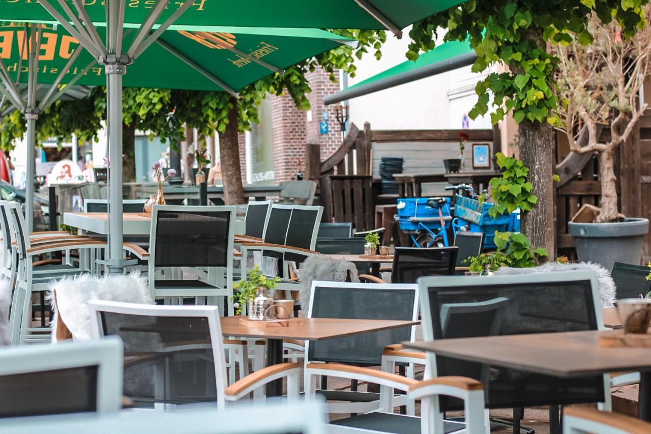 Hotel Schwarzer Adler Jever Ngoại thất bức ảnh