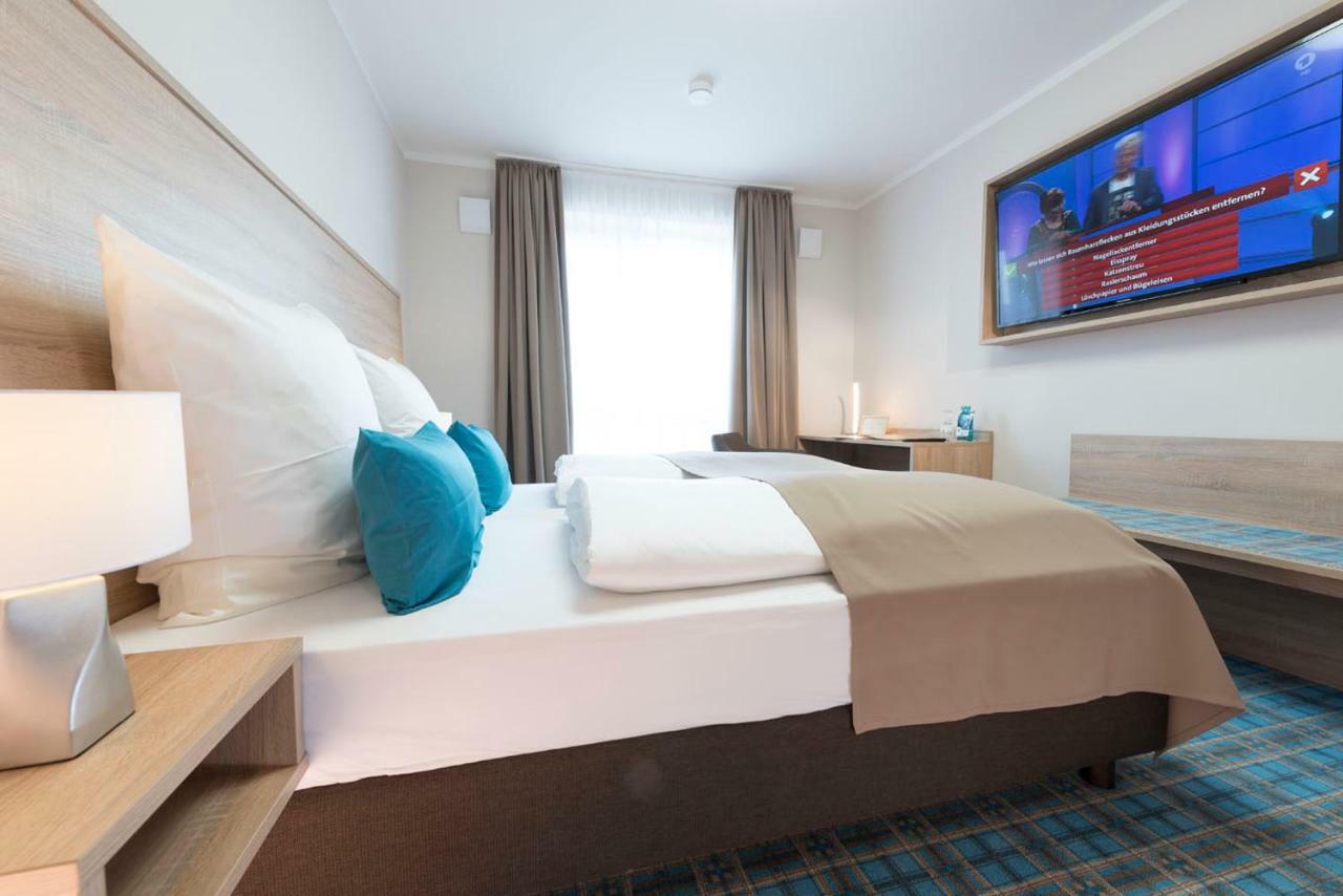 Hotel Schwarzer Adler Jever Ngoại thất bức ảnh